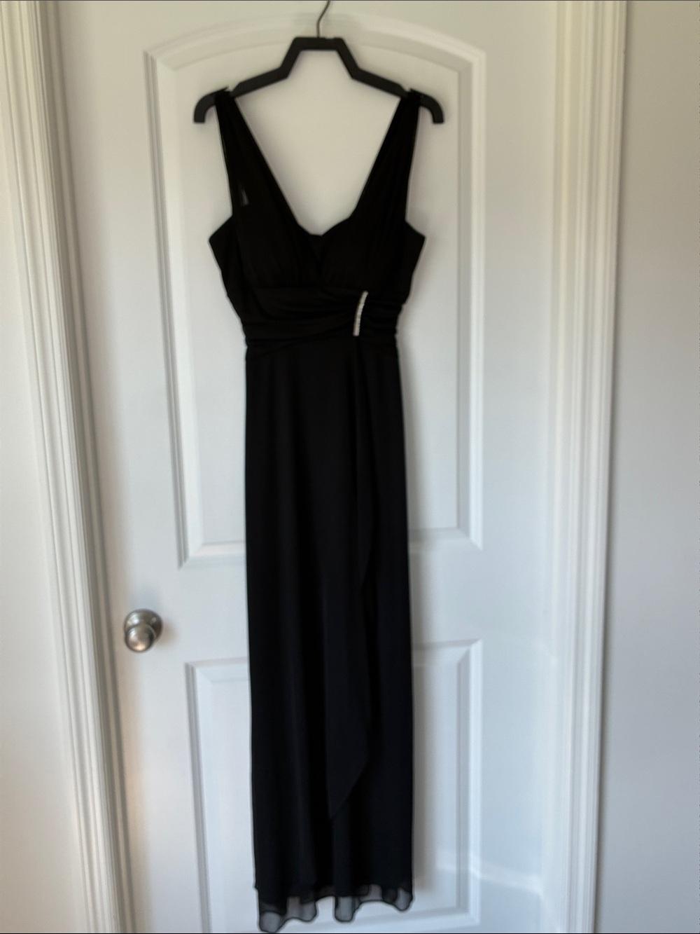 Betsy & Adam Black Sleeveless V-Neck Maxi Dress with Side Accent